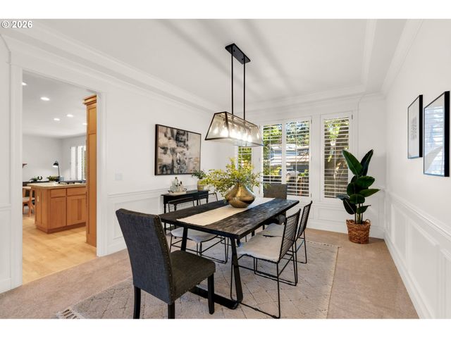5404 SOUTHWOOD Dr, Lake Oswego, OR 97035