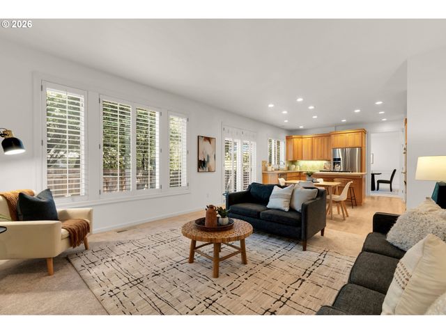 5404 SOUTHWOOD Dr, Lake Oswego, OR 97035