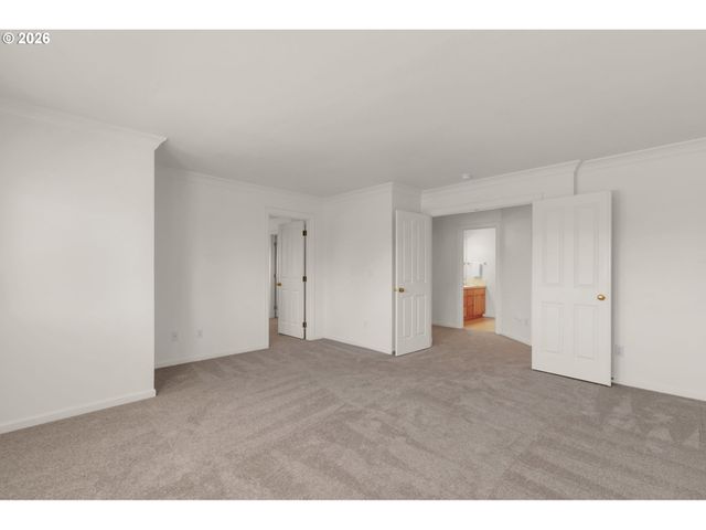 5404 SOUTHWOOD Dr, Lake Oswego, OR 97035