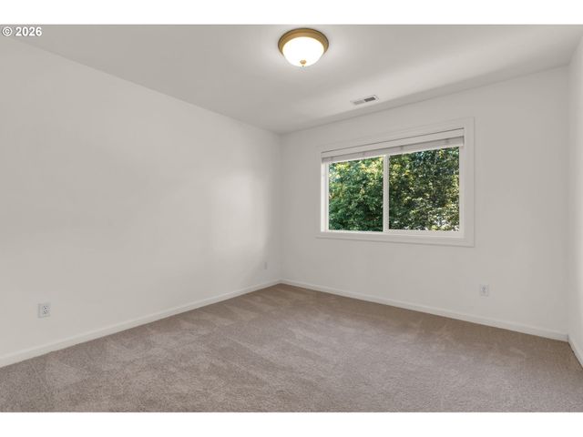 5404 SOUTHWOOD Dr, Lake Oswego, OR 97035
