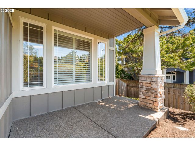 5404 SOUTHWOOD Dr, Lake Oswego, OR 97035