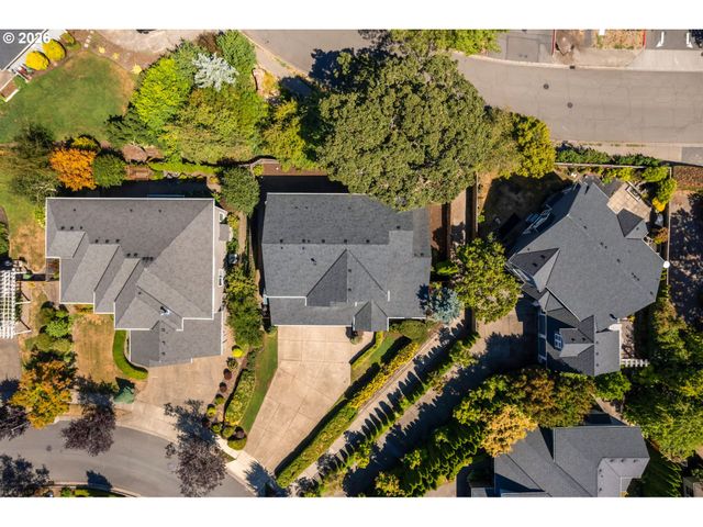 5404 SOUTHWOOD Dr, Lake Oswego, OR 97035