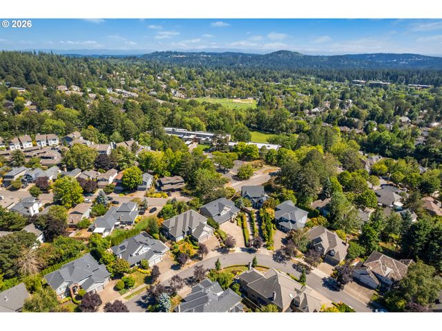 5404 SOUTHWOOD Dr, Lake Oswego, OR 97035