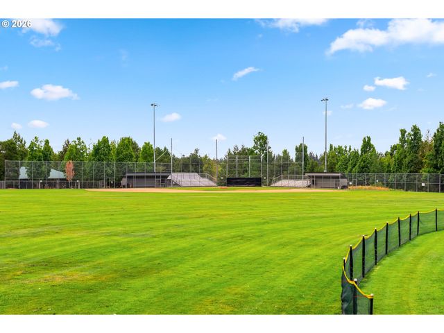 5404 SOUTHWOOD Dr, Lake Oswego, OR 97035