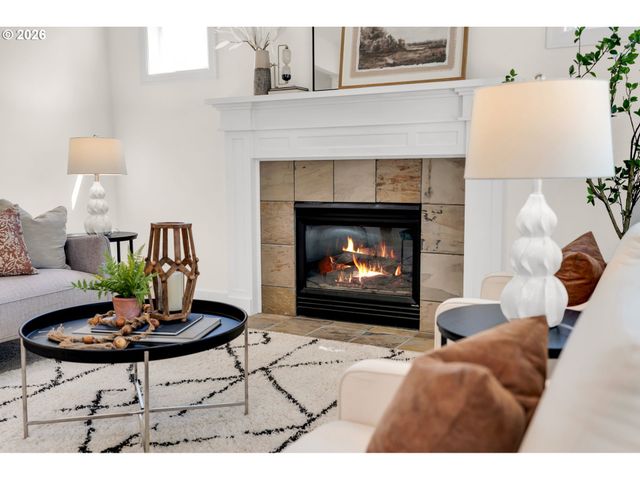5404 SOUTHWOOD Dr, Lake Oswego, OR 97035