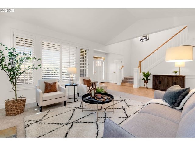 5404 SOUTHWOOD Dr, Lake Oswego, OR 97035
