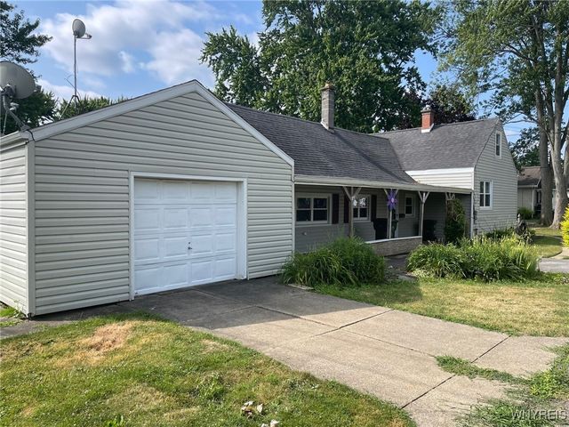 32 Oakwood Terrace, North Tonawanda, NY 14120