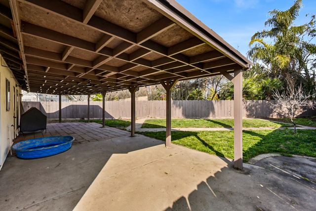 3820 Drakewood Ct, Ceres, CA 95307