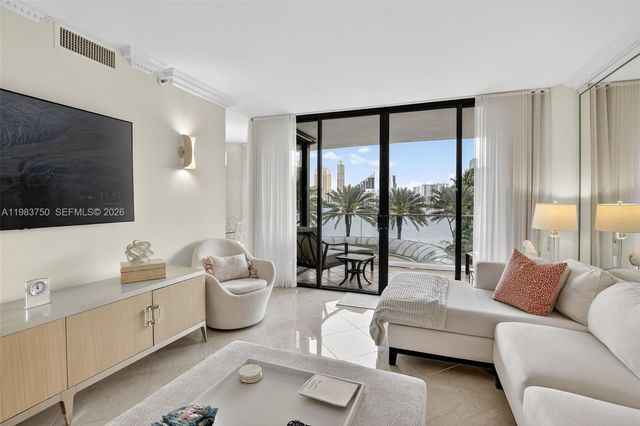 2800 Island Blvd 301, Aventura, FL 33160