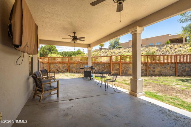 2860 Morningstar Drive, Las Cruces, NM 88011