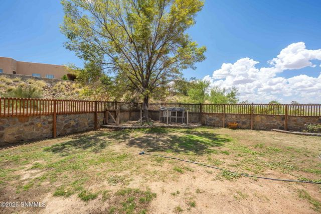 2860 Morningstar Drive, Las Cruces, NM 88011