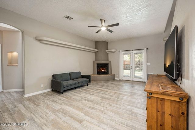2860 Morningstar Drive, Las Cruces, NM 88011