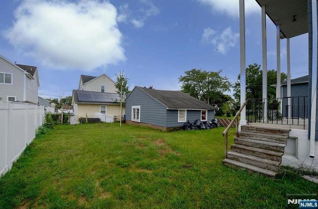 8-02 Chester, Fair Lawn, NJ 07410