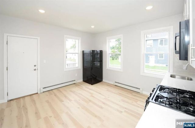 8-02 Chester, Fair Lawn, NJ 07410