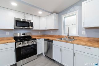 525 East Main Street 22, Branford, CT 06405