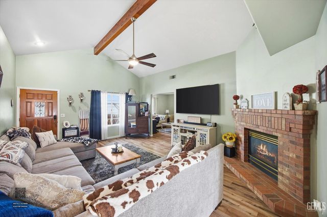 503 Meadow Grove Court, Bakersfield, CA 93308