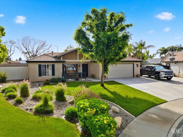 503 Meadow Grove Court, Bakersfield, CA 93308