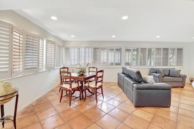 18 Bristol Lane, Boynton Beach, FL 33436