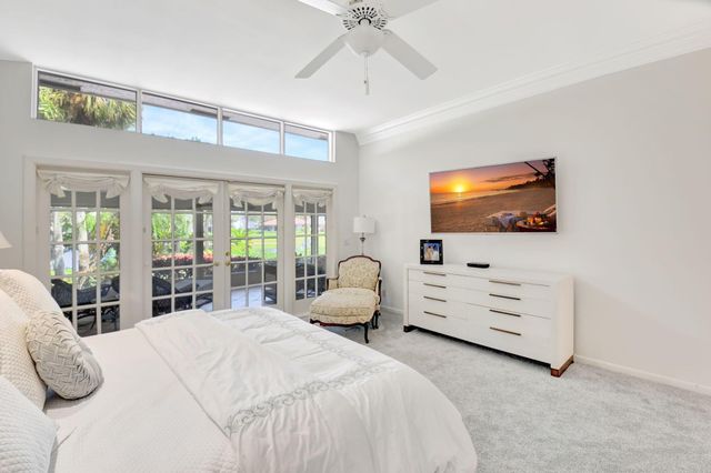18 Bristol Lane, Boynton Beach, FL 33436