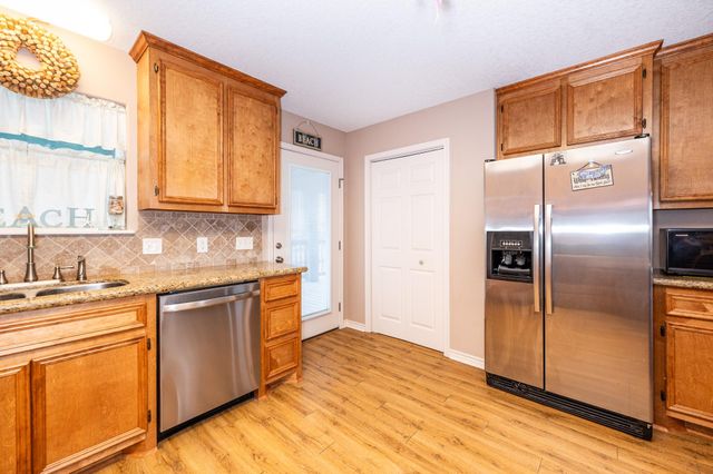 115 Albacore Street, Sargent, TX 77414