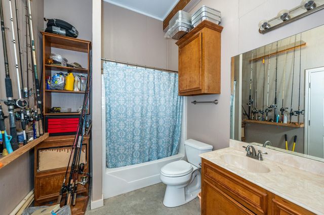 115 Albacore Street, Sargent, TX 77414