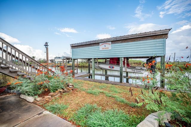 115 Albacore Street, Sargent, TX 77414