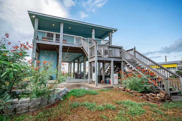 115 Albacore Street, Sargent, TX 77414