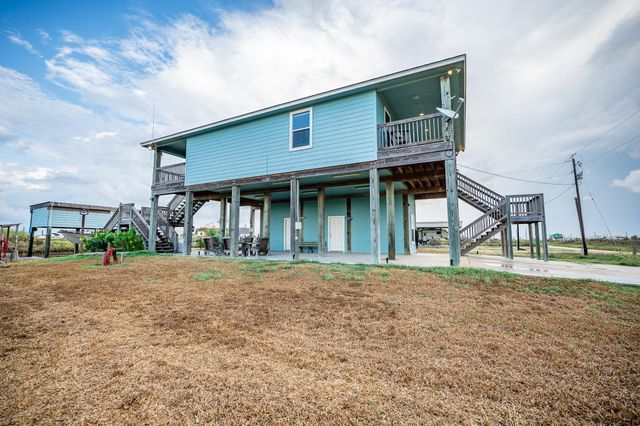115 Albacore Street, Sargent, TX 77414