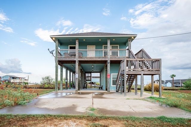 115 Albacore Street, Sargent, TX 77414