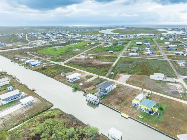 115 Albacore Street, Sargent, TX 77414