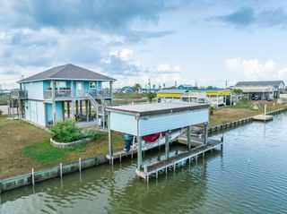 115 Albacore Street, Sargent, TX 77414