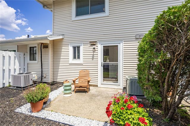 678 Eastbrooke Lane, Brighton, NY 14618