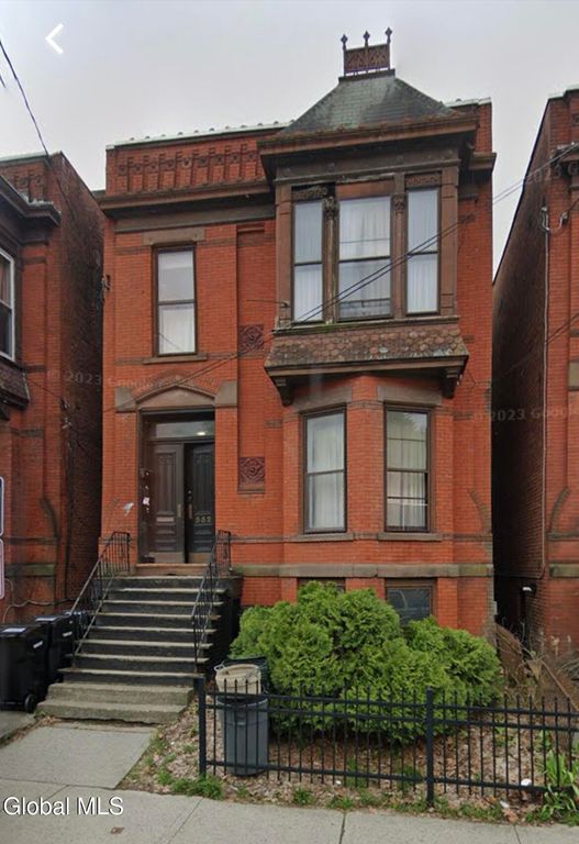 552 Congress Street 1, Troy, NY 12180