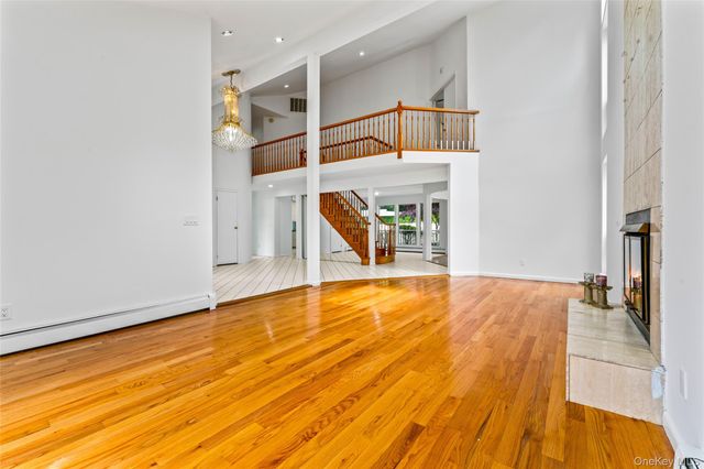 126 Bagatelle Road, Melville, NY 11747