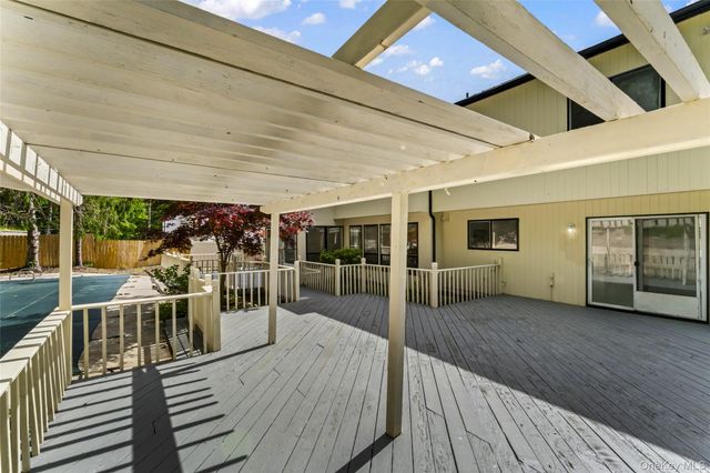 126 Bagatelle Road, Melville, NY 11747