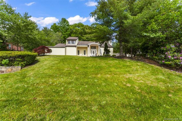 126 Bagatelle Road, Melville, NY 11747
