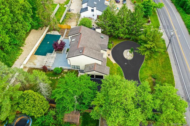 126 Bagatelle Road, Melville, NY 11747