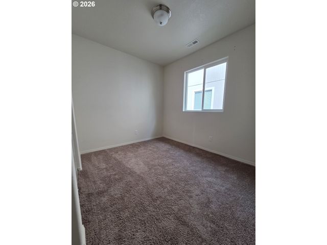 376 BENTGRASS Ct, Sutherlin, OR 97479