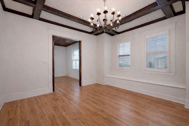 1114 Welch Street, Houston, TX 77006