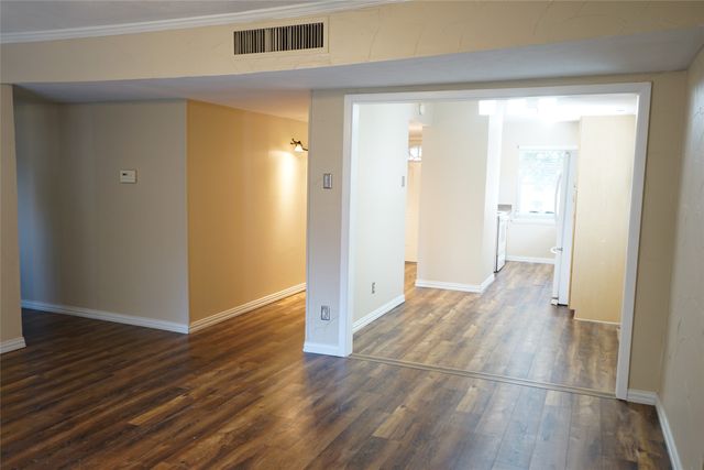 608 Hillcrest Street, Mansfield, TX 76063