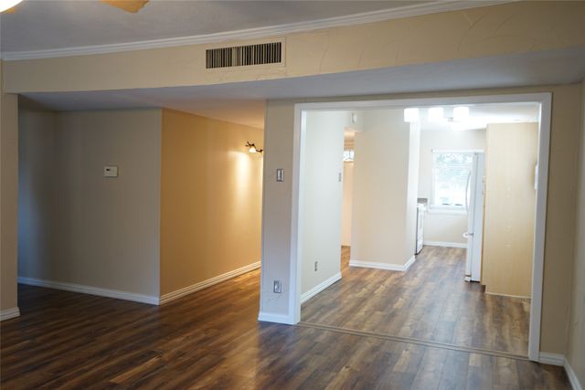 608 Hillcrest Street, Mansfield, TX 76063