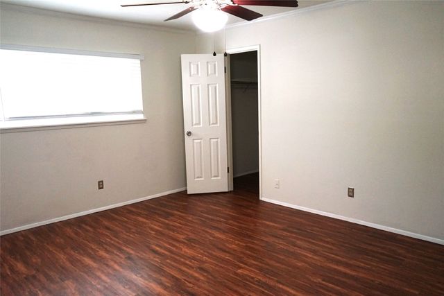 608 Hillcrest Street, Mansfield, TX 76063