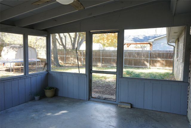 608 Hillcrest Street, Mansfield, TX 76063