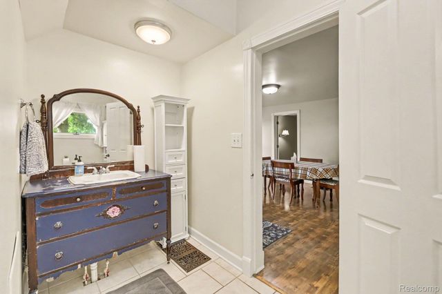 4815 Lytle Road, Caledonia Charter Township, MI 48817