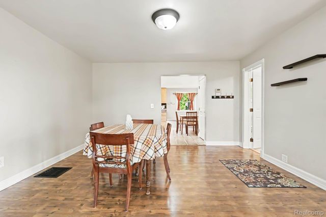 4815 Lytle Road, Caledonia Charter Township, MI 48817