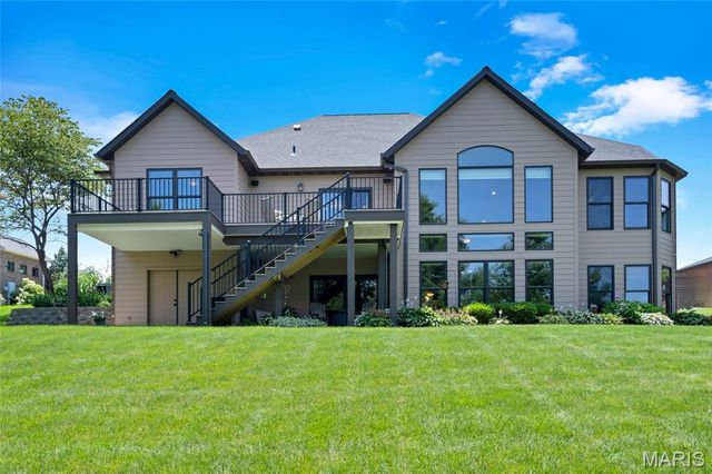 8449 Stone Ledge Drive, Edwardsville, IL 62025