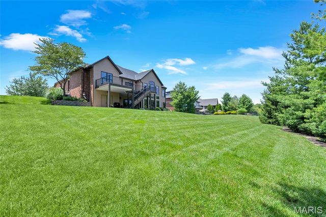 8449 Stone Ledge Drive, Edwardsville, IL 62025