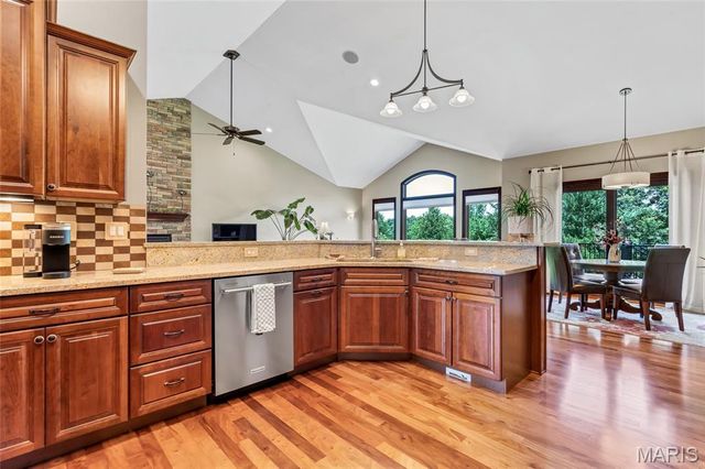 8449 Stone Ledge Drive, Edwardsville, IL 62025