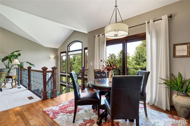 8449 Stone Ledge Drive, Edwardsville, IL 62025