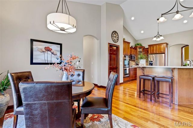 8449 Stone Ledge Drive, Edwardsville, IL 62025